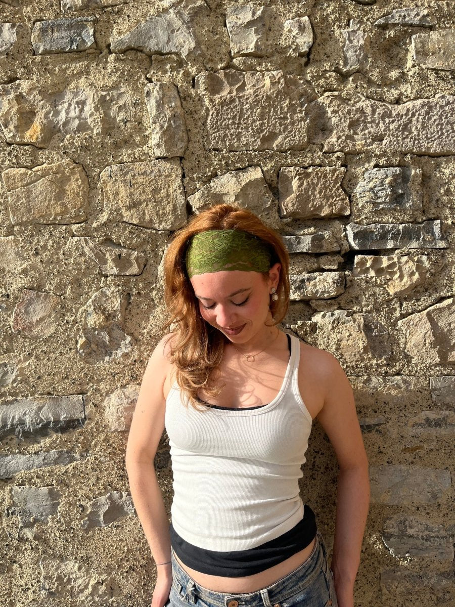 Lot "Laya" : 3 bandeaux en dentelle fins et confortables, parfaits pour rehausser vos coiffures avec élégance chaque jour.